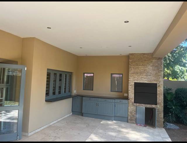 4 BEDROOM CLUSTER FOR SALE IN BAILEY'S MUCKLENEUK